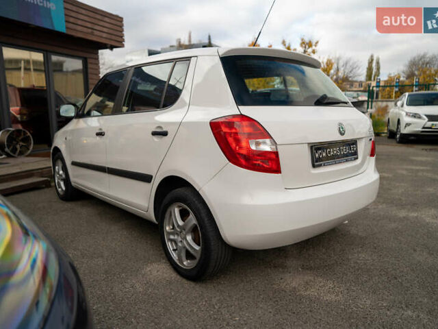 Білий Шкода Фабія, об'ємом двигуна 1.39 л та пробігом 286 тис. км за 4500 $, фото 10 на Automoto.ua