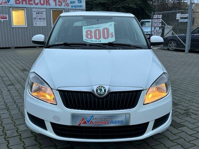 Білий Шкода Фабія, об'ємом двигуна 1.4 л та пробігом 280 тис. км за 5400 $, фото 1 на Automoto.ua