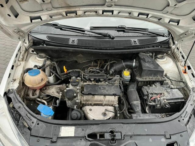 Білий Шкода Фабія, об'ємом двигуна 1.2 л та пробігом 184 тис. км за 4700 $, фото 7 на Automoto.ua