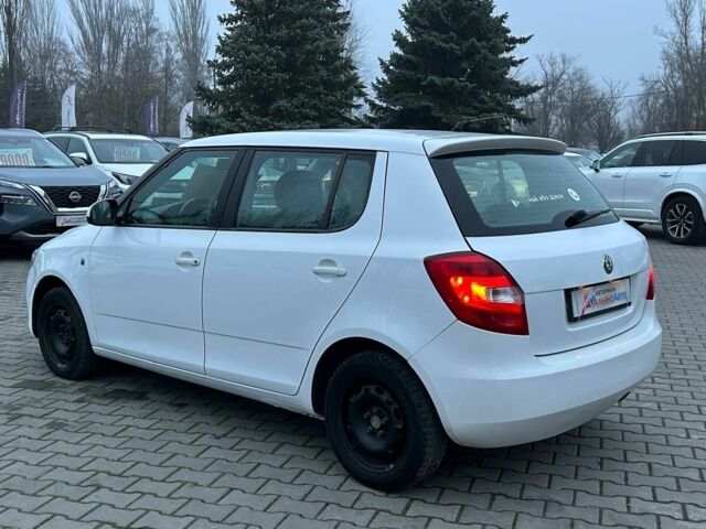 Білий Шкода Фабія, об'ємом двигуна 1.4 л та пробігом 280 тис. км за 5400 $, фото 4 на Automoto.ua