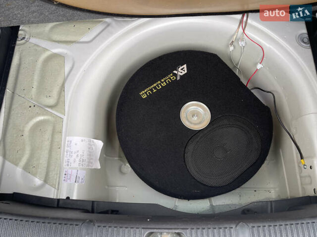 Белый Шкода Фабия, объемом двигателя 1.4 л и пробегом 163 тыс. км за 10300 $, фото 25 на Automoto.ua