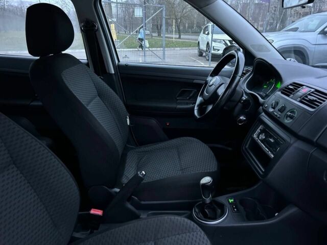 Білий Шкода Фабія, об'ємом двигуна 1.4 л та пробігом 280 тис. км за 5400 $, фото 15 на Automoto.ua