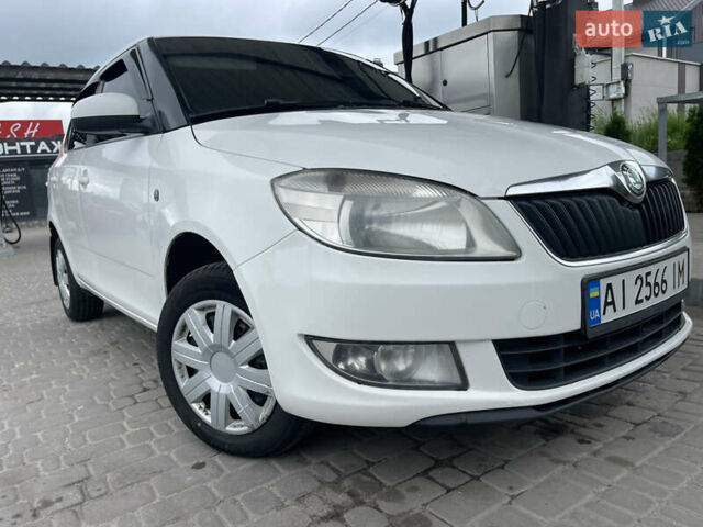 Белый Шкода Фабия, объемом двигателя 1.4 л и пробегом 224 тыс. км за 5750 $, фото 9 на Automoto.ua