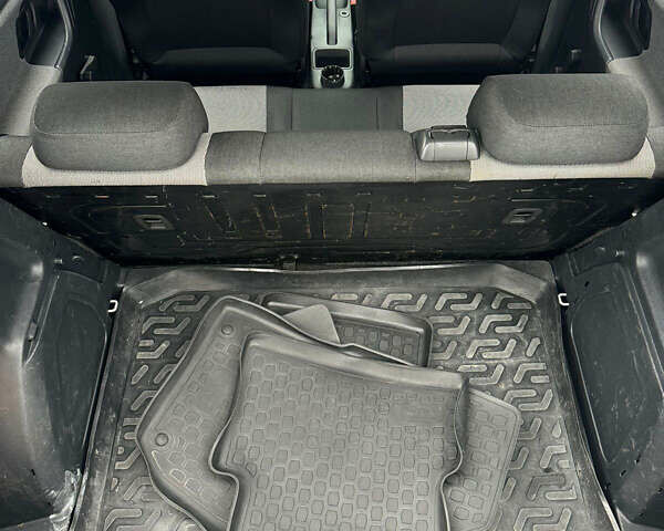 Білий Шкода Фабія, об'ємом двигуна 1.2 л та пробігом 305 тис. км за 4100 $, фото 11 на Automoto.ua