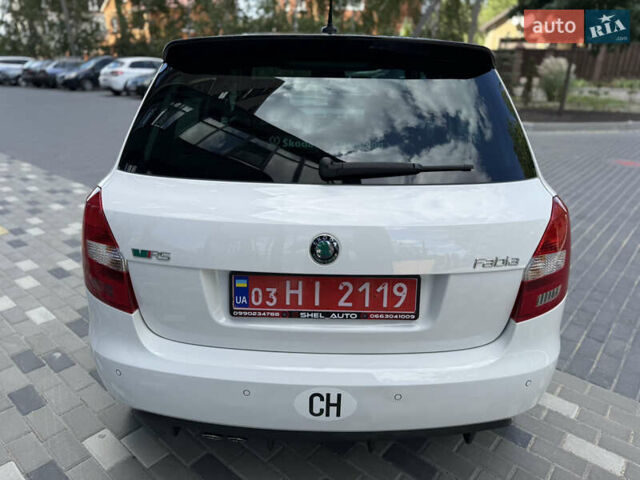 Белый Шкода Фабия, объемом двигателя 1.4 л и пробегом 192 тыс. км за 9700 $, фото 12 на Automoto.ua