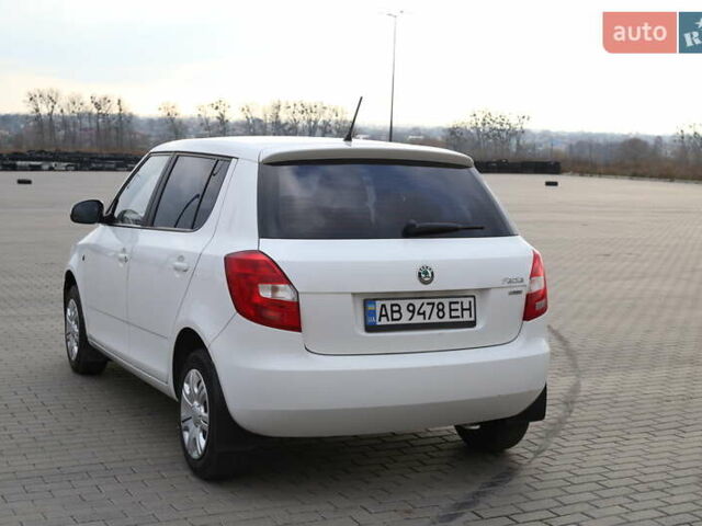 Белый Шкода Фабия, объемом двигателя 1.39 л и пробегом 125 тыс. км за 5800 $, фото 17 на Automoto.ua