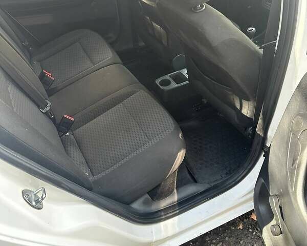 Білий Шкода Фабія, об'ємом двигуна 1.39 л та пробігом 283 тис. км за 4900 $, фото 10 на Automoto.ua