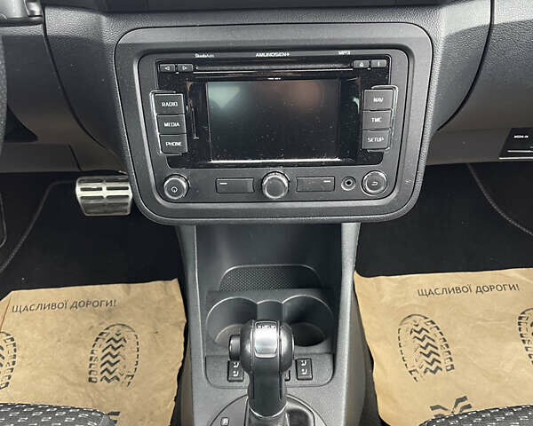 Белый Шкода Фабия, объемом двигателя 1.4 л и пробегом 163 тыс. км за 10300 $, фото 20 на Automoto.ua