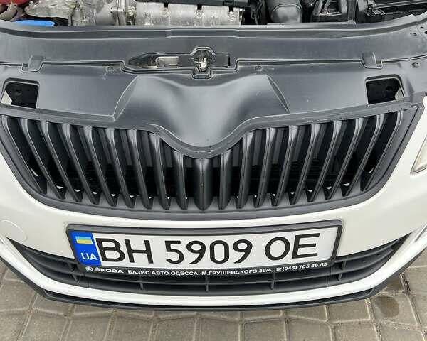 Білий Шкода Фабія, об'ємом двигуна 1.2 л та пробігом 150 тис. км за 6700 $, фото 32 на Automoto.ua