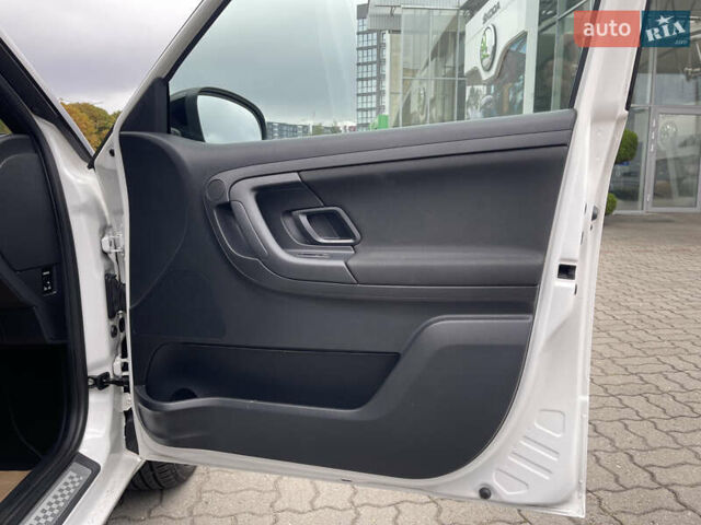 Белый Шкода Фабия, объемом двигателя 1.4 л и пробегом 163 тыс. км за 10300 $, фото 16 на Automoto.ua