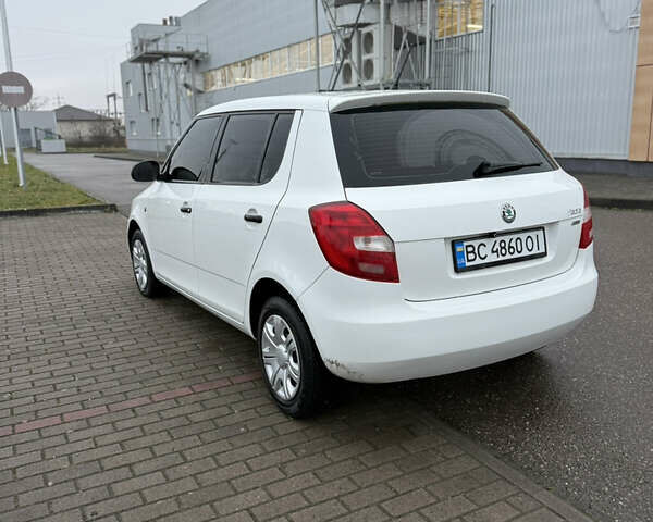 Білий Шкода Фабія, об'ємом двигуна 1.6 л та пробігом 270 тис. км за 6000 $, фото 4 на Automoto.ua