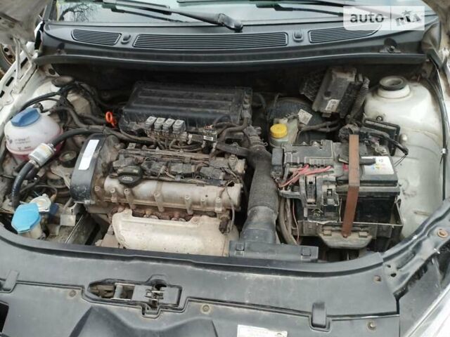 Шкода Фабія 2012 у Івано-Франківську на Automoto.ua Білий Шкода Фабія, об'ємом двигуна 1.4 л та пробігом 190 тис. км за 4900 $, фото 7 на Automoto.ua