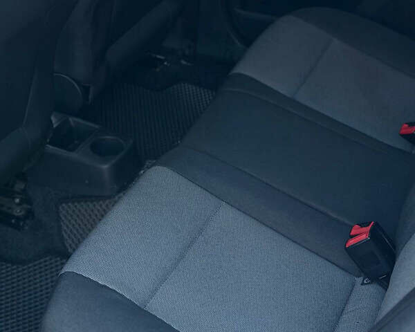 Білий Шкода Фабія, об'ємом двигуна 1.39 л та пробігом 233 тис. км за 4600 $, фото 12 на Automoto.ua