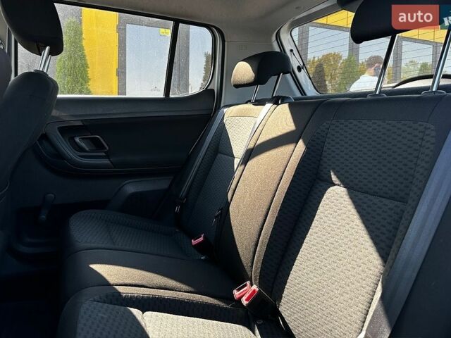 Белый Шкода Фабия, объемом двигателя 1.39 л и пробегом 156 тыс. км за 6300 $, фото 20 на Automoto.ua