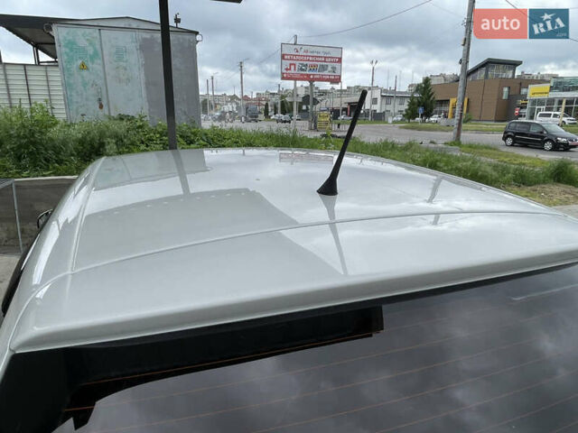 Шкода Фабия 2012 в Белой Церкве на Automoto.ua Белый Шкода Фабия, объемом двигателя 1.39 л и пробегом 228 тыс. км за 5200 $, фото 2 на Automoto.ua