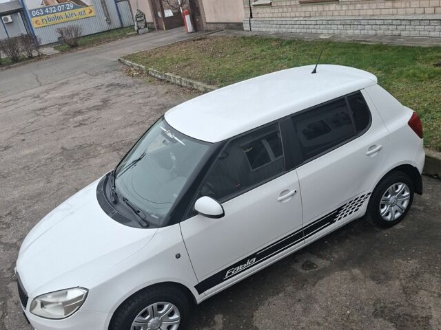 Білий Шкода Фабія, об'ємом двигуна 1.4 л та пробігом 270 тис. км за 6050 $, фото 22 на Automoto.ua