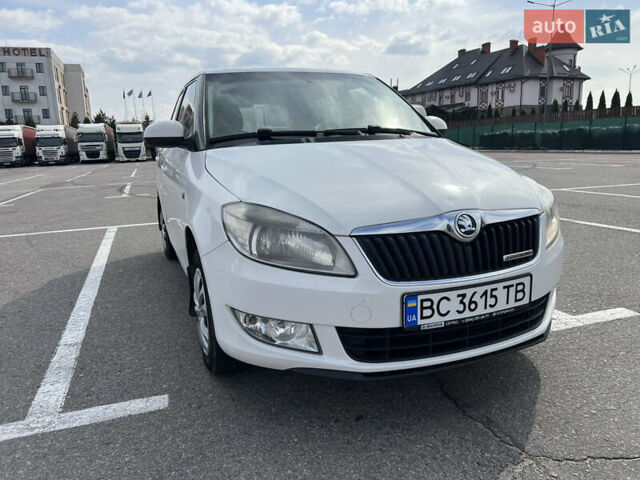 Белый Шкода Фабия, объемом двигателя 1.39 л и пробегом 249 тыс. км за 4850 $, фото 13 на Automoto.ua