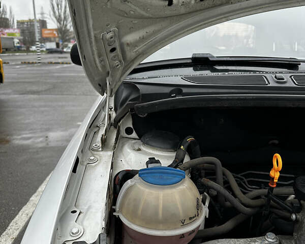 Белый Шкода Фабия, объемом двигателя 1.2 л и пробегом 162 тыс. км за 6000 $, фото 79 на Automoto.ua