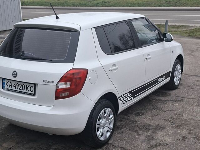 Білий Шкода Фабія, об'ємом двигуна 1.4 л та пробігом 270 тис. км за 6050 $, фото 13 на Automoto.ua