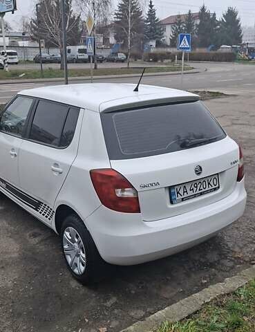 Белый Шкода Фабия, объемом двигателя 1.4 л и пробегом 285 тыс. км за 6050 $, фото 13 на Automoto.ua