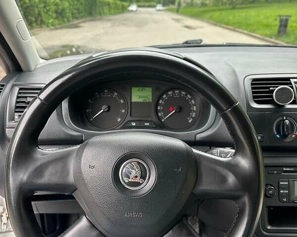 Білий Шкода Фабія, об'ємом двигуна 1.4 л та пробігом 144 тис. км за 6300 $, фото 27 на Automoto.ua