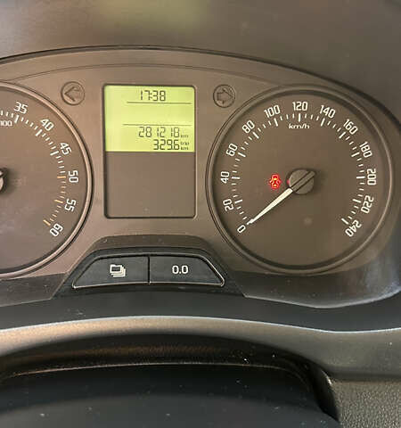 Білий Шкода Фабія, об'ємом двигуна 1.6 л та пробігом 281 тис. км за 6200 $, фото 13 на Automoto.ua