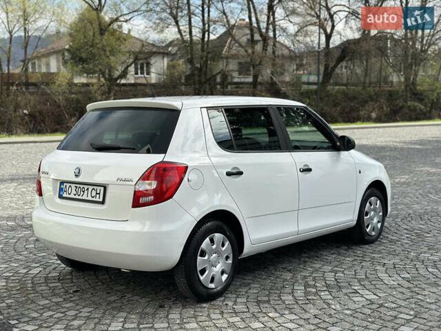 Белый Шкода Фабия, объемом двигателя 1.39 л и пробегом 180 тыс. км за 5100 $, фото 14 на Automoto.ua
