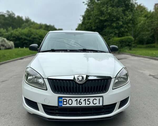 Білий Шкода Фабія, об'ємом двигуна 1.4 л та пробігом 144 тис. км за 6300 $, фото 14 на Automoto.ua