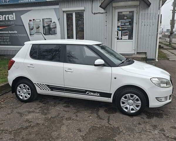Белый Шкода Фабия, объемом двигателя 1.4 л и пробегом 285 тыс. км за 6050 $, фото 10 на Automoto.ua