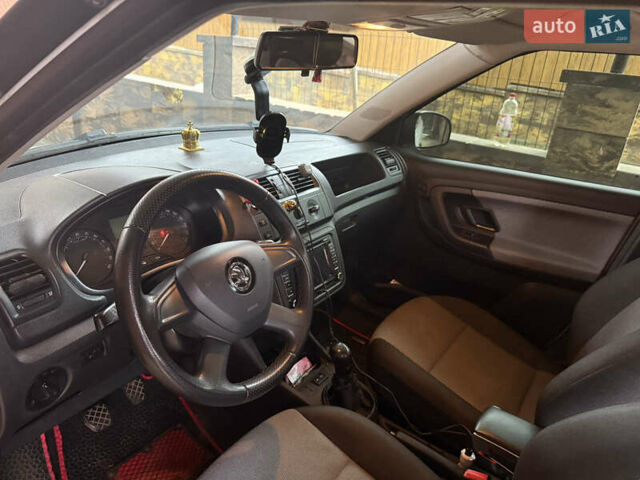 Білий Шкода Фабія, об'ємом двигуна 1.6 л та пробігом 313 тис. км за 5500 $, фото 4 на Automoto.ua