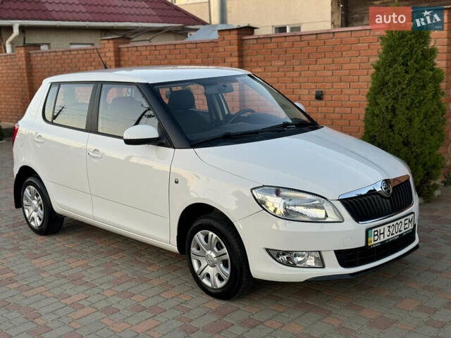 Белый Шкода Фабия, объемом двигателя 1.4 л и пробегом 86 тыс. км за 7700 $, фото 28 на Automoto.ua