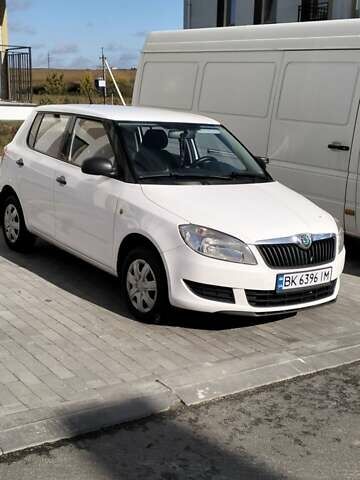 Білий Шкода Фабія, об'ємом двигуна 1.2 л та пробігом 217 тис. км за 5300 $, фото 9 на Automoto.ua