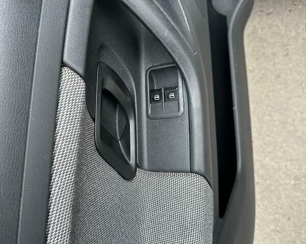 Білий Шкода Фабія, об'ємом двигуна 1.4 л та пробігом 144 тис. км за 6300 $, фото 24 на Automoto.ua