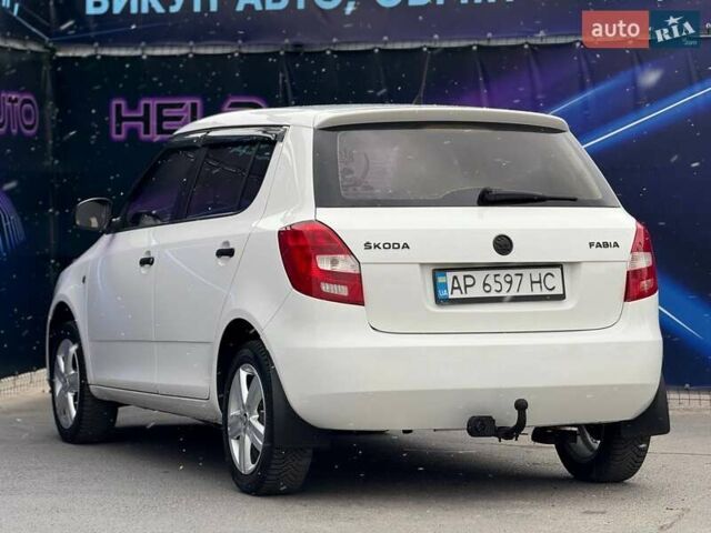 Белый Шкода Фабия, объемом двигателя 1.2 л и пробегом 161 тыс. км за 4299 $, фото 4 на Automoto.ua