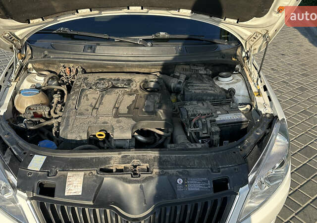 Білий Шкода Фабія, об'ємом двигуна 1.6 л та пробігом 281 тис. км за 6200 $, фото 8 на Automoto.ua