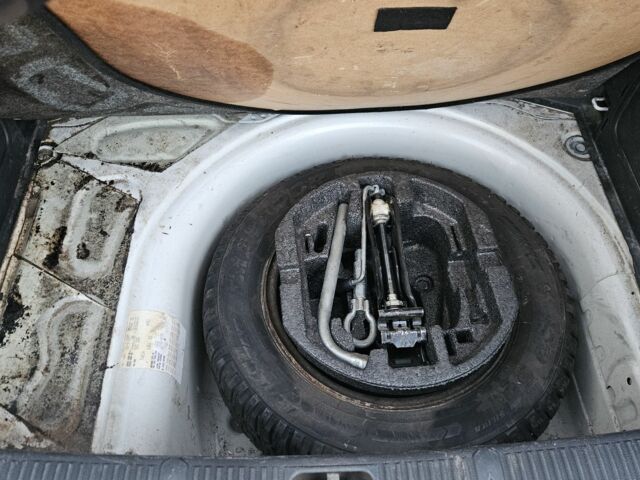 Шкода Фабия 2013 в Киеве на Automoto.ua Белый Шкода Фабия, объемом двигателя 1.4 л и пробегом 192 тыс. км за 5800 $, фото 6 на Automoto.ua