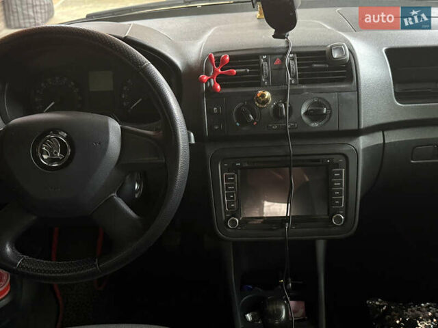 Білий Шкода Фабія, об'ємом двигуна 1.6 л та пробігом 313 тис. км за 5500 $, фото 3 на Automoto.ua