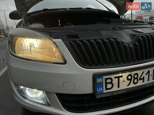 Белый Шкода Фабия, объемом двигателя 1.2 л и пробегом 162 тыс. км за 6000 $, фото 87 на Automoto.ua