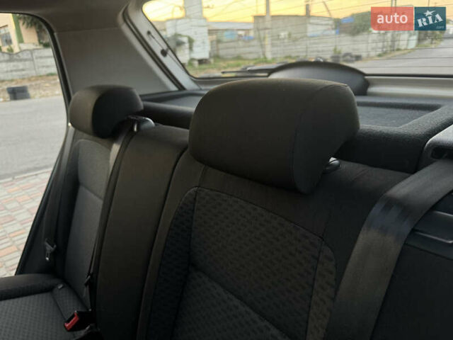 Белый Шкода Фабия, объемом двигателя 1.4 л и пробегом 86 тыс. км за 7700 $, фото 60 на Automoto.ua