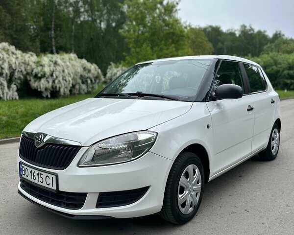 Білий Шкода Фабія, об'ємом двигуна 1.4 л та пробігом 144 тис. км за 6300 $, фото 3 на Automoto.ua