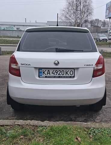 Белый Шкода Фабия, объемом двигателя 1.4 л и пробегом 285 тыс. км за 6050 $, фото 14 на Automoto.ua