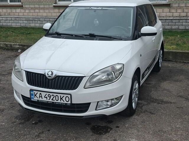 Білий Шкода Фабія, об'ємом двигуна 1.4 л та пробігом 270 тис. км за 6050 $, фото 7 на Automoto.ua