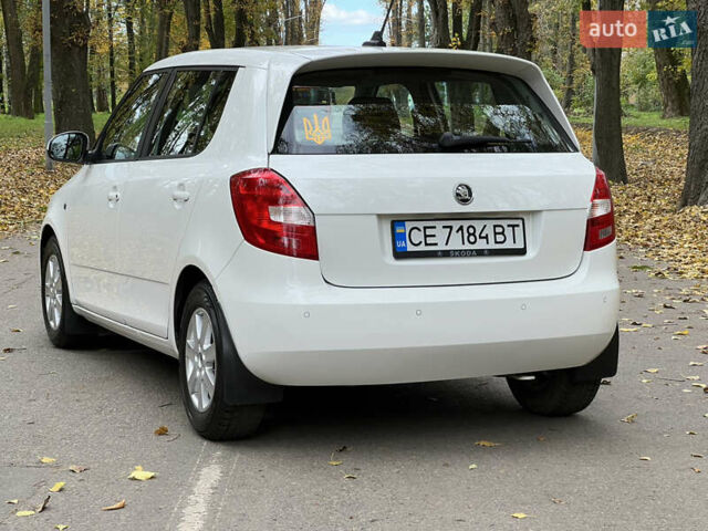 Белый Шкода Фабия, объемом двигателя 1.2 л и пробегом 228 тыс. км за 7300 $, фото 7 на Automoto.ua