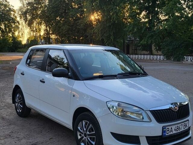 Белый Шкода Фабия, объемом двигателя 1.2 л и пробегом 180 тыс. км за 6300 $, фото 8 на Automoto.ua