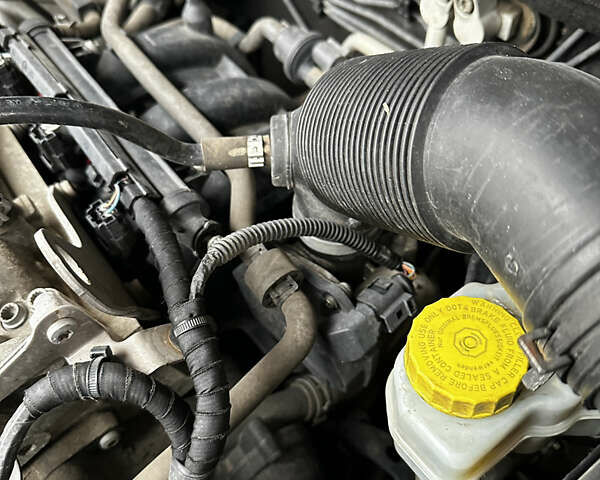 Белый Шкода Фабия, объемом двигателя 1.2 л и пробегом 162 тыс. км за 6000 $, фото 75 на Automoto.ua