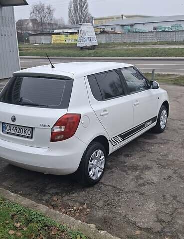 Белый Шкода Фабия, объемом двигателя 1.4 л и пробегом 285 тыс. км за 6050 $, фото 12 на Automoto.ua