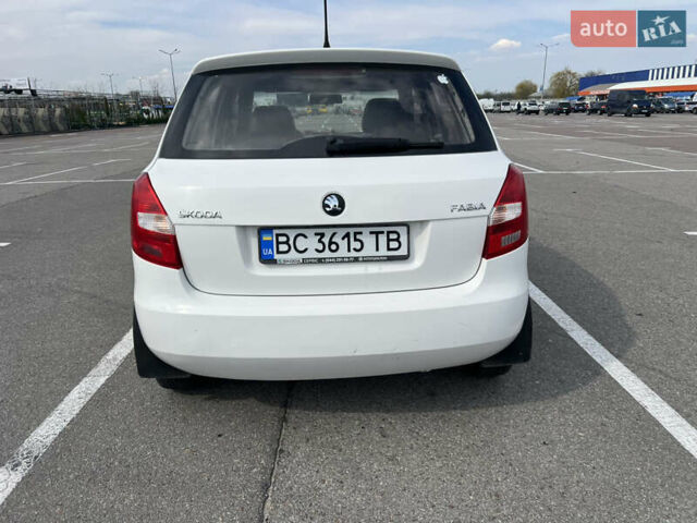 Белый Шкода Фабия, объемом двигателя 1.39 л и пробегом 249 тыс. км за 4850 $, фото 11 на Automoto.ua