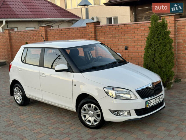 Белый Шкода Фабия, объемом двигателя 1.4 л и пробегом 86 тыс. км за 7700 $, фото 36 на Automoto.ua