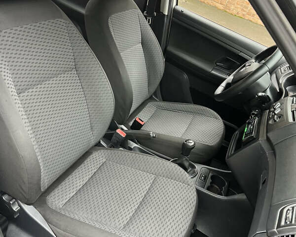 Белый Шкода Фабия, объемом двигателя 1.39 л и пробегом 221 тыс. км за 5200 $, фото 19 на Automoto.ua