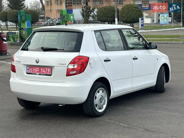 Белый Шкода Фабия, объемом двигателя 0 л и пробегом 130 тыс. км за 5300 $, фото 10 на Automoto.ua